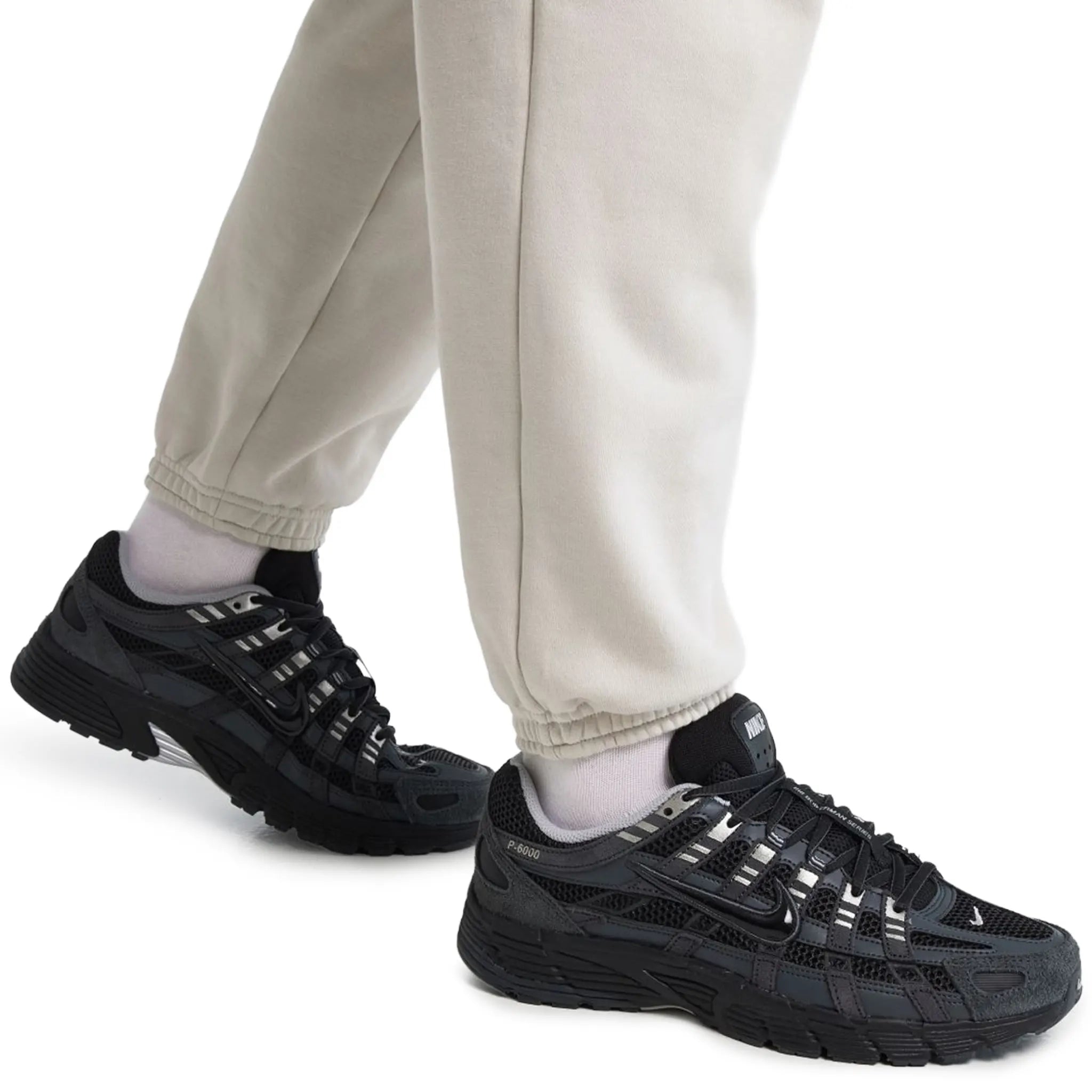 Model View of Nike P-6000 Anthracite Metalic Silver HF0015-002